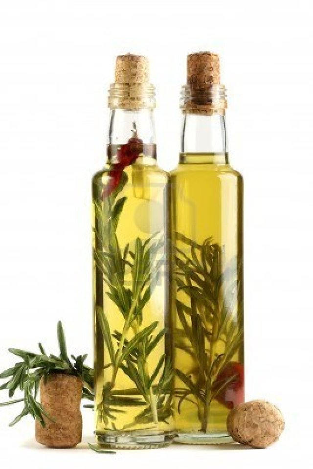 rosemary-oil.jpg