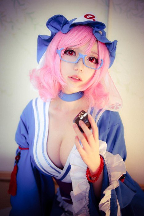 SaigyoujiYuyuko-Cosplay-Megane-2-468x702.jpg