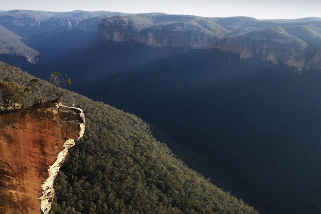 hanging-rock.jpg