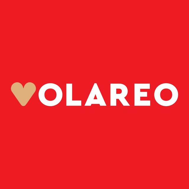 Volareo-logo-red_sq_1000_red_gold.jpg