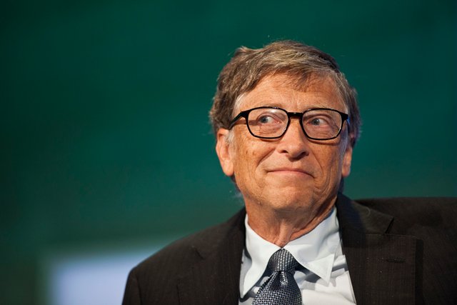 104461165-Bill_Gates_green.jpg