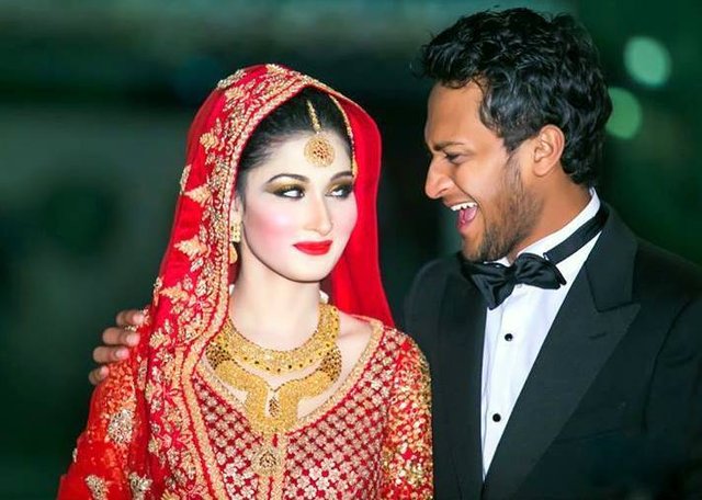 shakib-al-hasan-bangladeshi-cricketer-with-his-wife-umme-ahmed-shishir-1.jpg