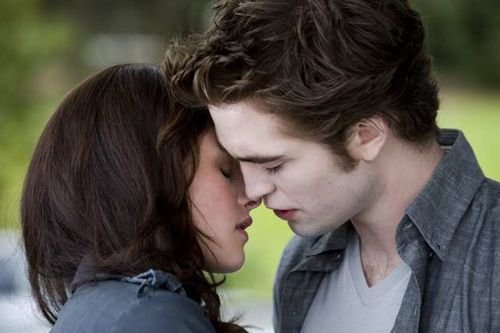 Edward-Bella-edward-and-bella-damon-and-elena-11058846-500-333.jpg