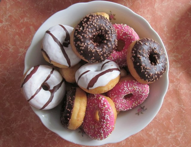 donuts-431863_1920.jpg