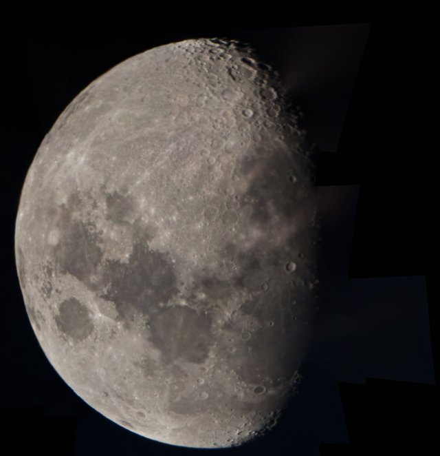 Moon on 20100819 2000 by Cuttie és Jodie.jpg