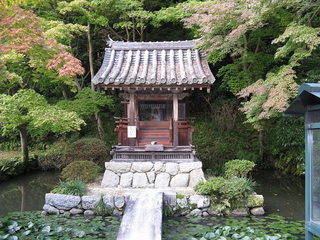 1024px-Kanshinji_Bentendo.jpg