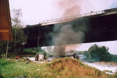 Wiehltal-Bridge-Explodes.jpg