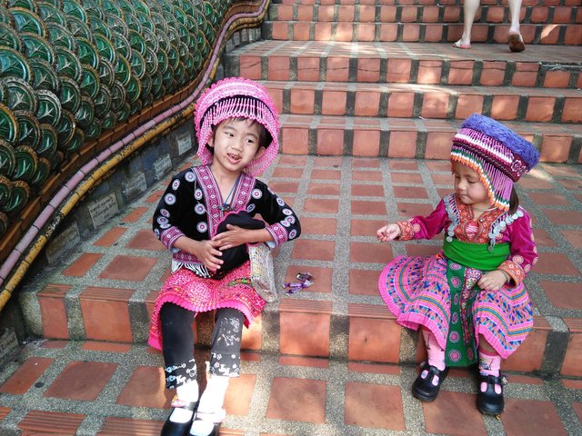 25091071338_f03c548d04_k girls on steps of temple.jpg