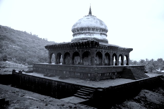 _F9A3957 Tomb.jpg