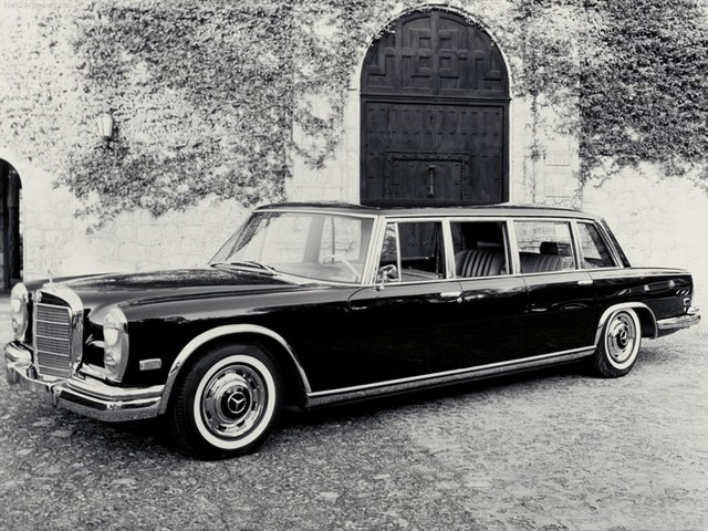 Mercedes-Benz-600_Pullman_Limousine.jpg