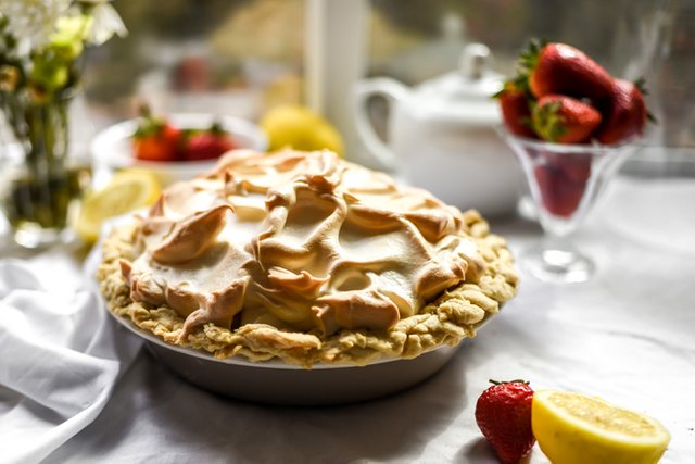 Smooth & Creamy Strawberry Rhubarb Meringue Pie-3.jpg