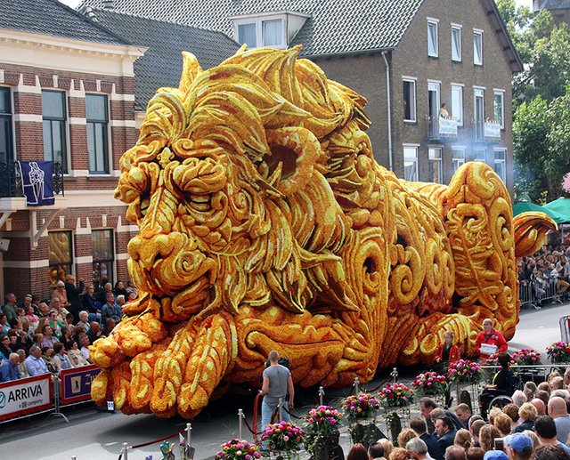 flower-sculpture-parade-corso-zundert-2016-netherlands-61.jpg