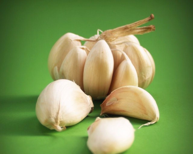 acne_garlic.jpg