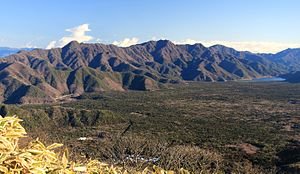 Aokigahara_and_Misaka_Mountains.jpg