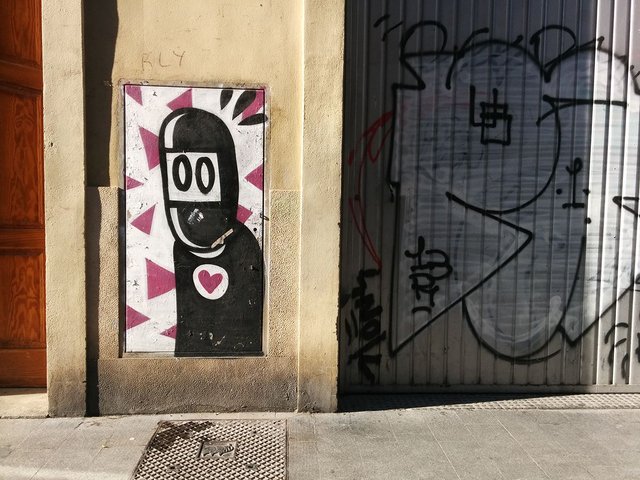 graffiti-valencia-spain-ninja-extraterrestre-love-amor-steemit-trenz (28).jpg