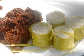 makan lemang.jpg