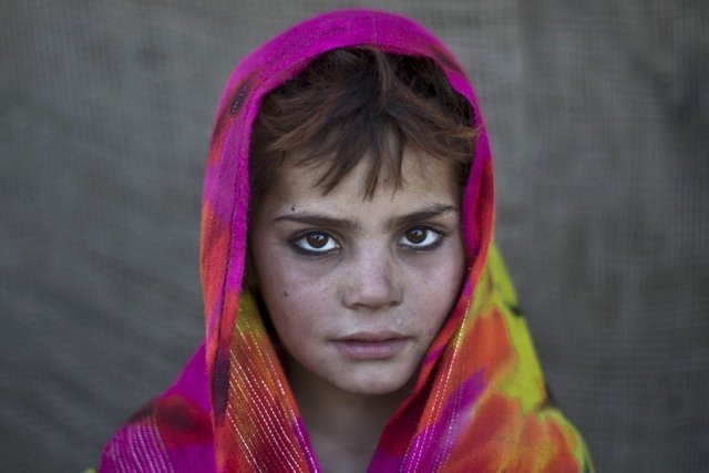 muhammed-muheisen-afghan-children-refugee-01-750x500.jpg