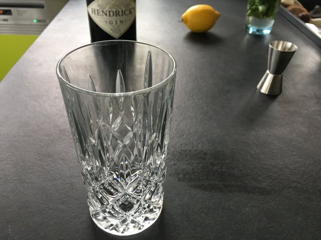 Gin Tonic on Steemit - A How To by Detlev (2).JPG