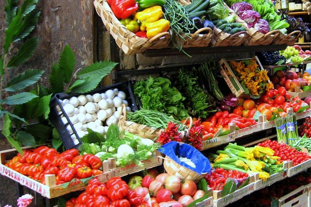 Italian-vegetable-market.jpg