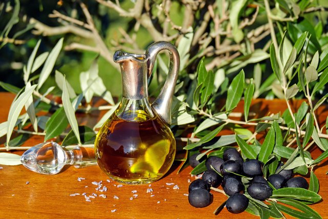 olive-oil-oil-food-carafe-162667.jpg