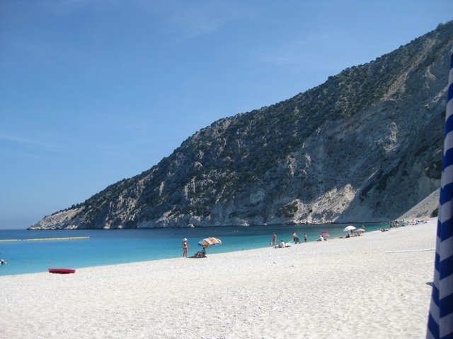 Amazing-Myrtos-Beach.jpg