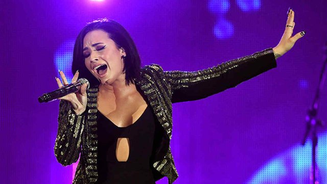 demi-lovato-cbs-radio-2015-billboard-650.jpg