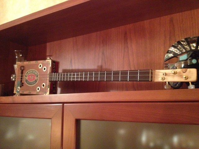 Costruire cigar box guitar