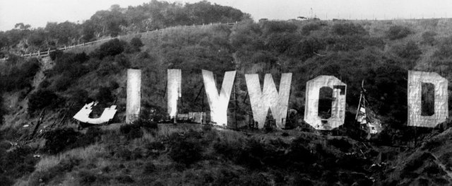 Hollywood-Sign-Decay.jpg