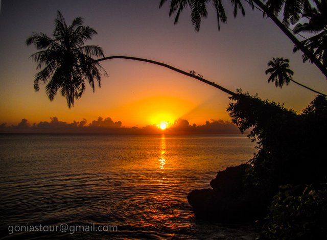 Sunrise at Laowomaru.jpg