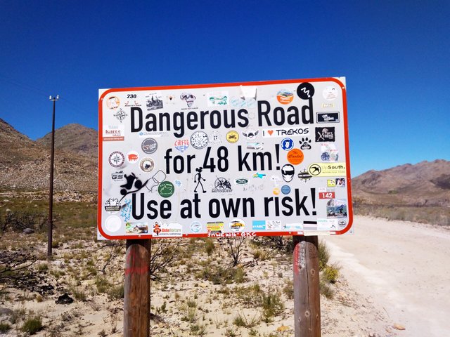 Gamkaskloof Elands Pass Warning Board.jpg