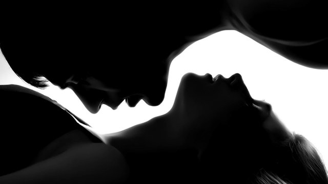 dirt-love-passion-kiss-shadow-photo-70160.jpg