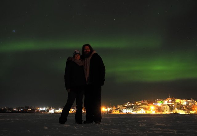 ben-and-jess-northern-lights-yellowknife-low-res.jpg