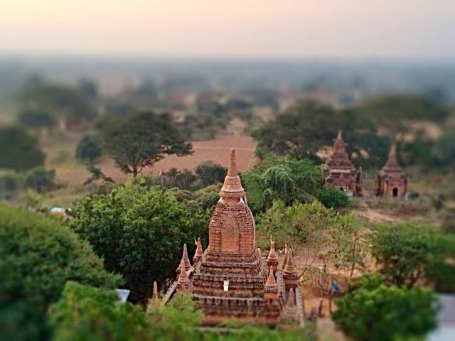 pagodas_bagan.jpg