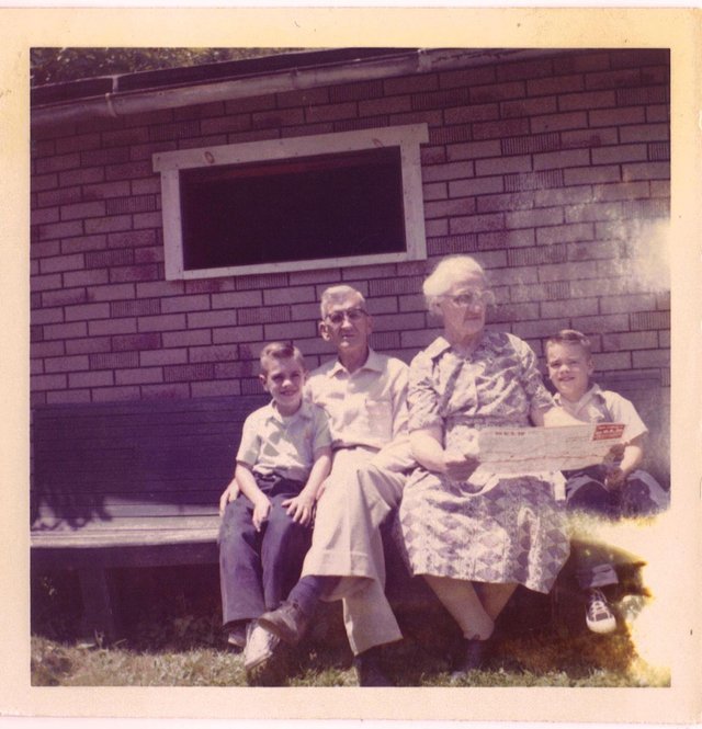 Tim 1963 with Great Grandparents_573328184_l.jpg