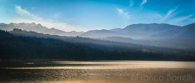 Avigliana lake .jpg