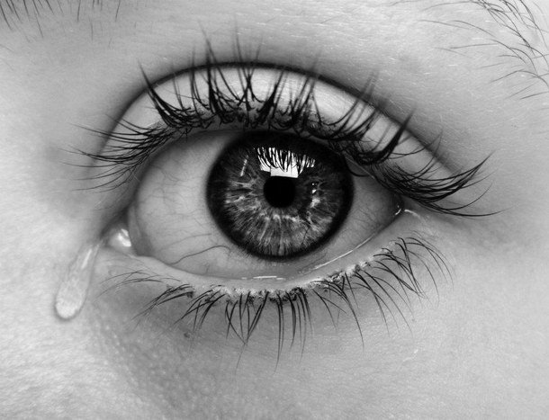 Favim.com-beautiful-black-and-white-crying-dark-532441.jpg