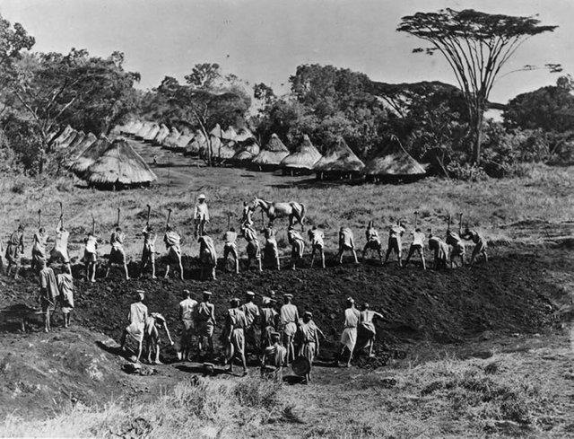 kenyatimeline_image3_railway2.jpg