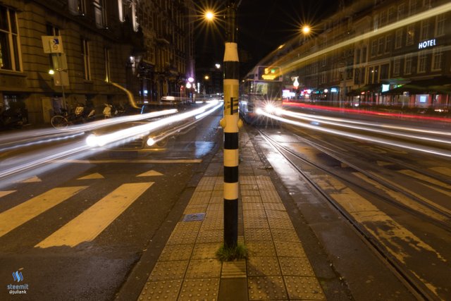 amsterdam_tram_taxi.jpg