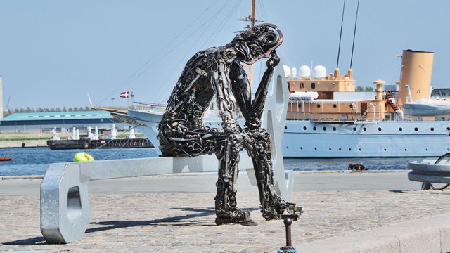 ZINKGLOBAL_-_THE_KEY_TO_THE_FUTURE_by_THEZINKER_(Copenhagen_Denmark).jpg