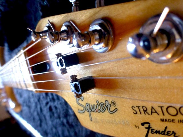 Squier1.jpg