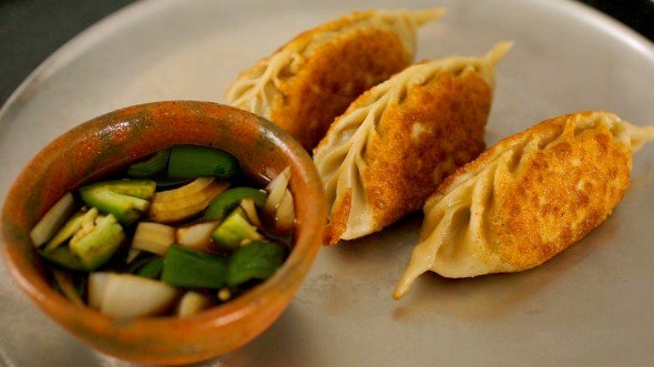 fried-mandu-590x331.jpg