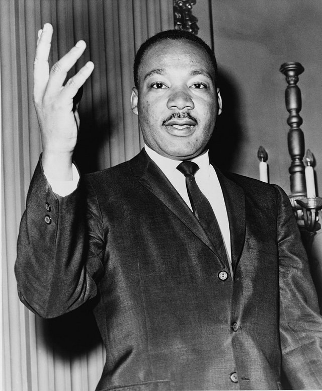 martin-luther-king-jr-393870_1280.jpg