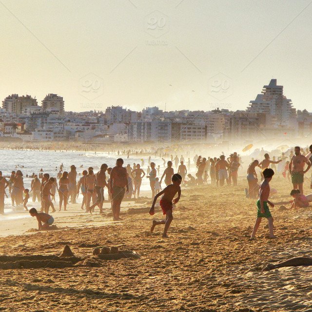 stock-photo-daytime-nature-outdoors-water-city-architecture-building-building-exterior-people-ig-521585641987723290_198927003.jpg