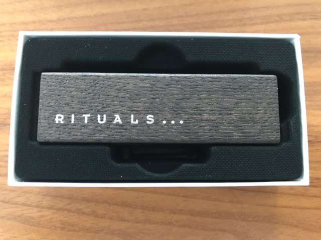 Make your car smell great again! (air refresher by Rituals) — Steemit
