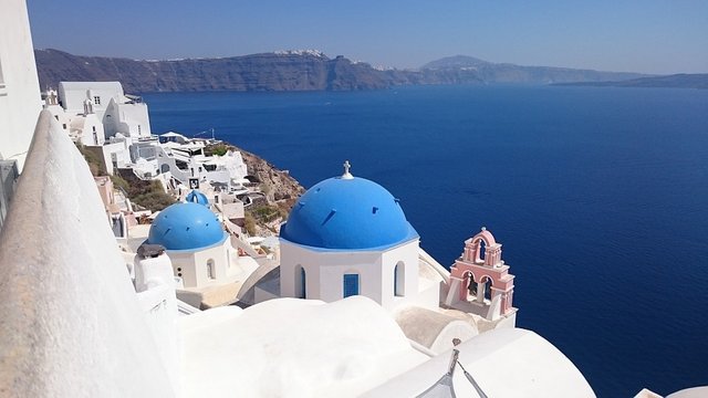 santorini-980427_960_720.jpg