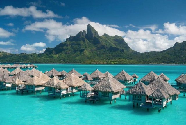 Bora Bora, French Polynesia.jpg