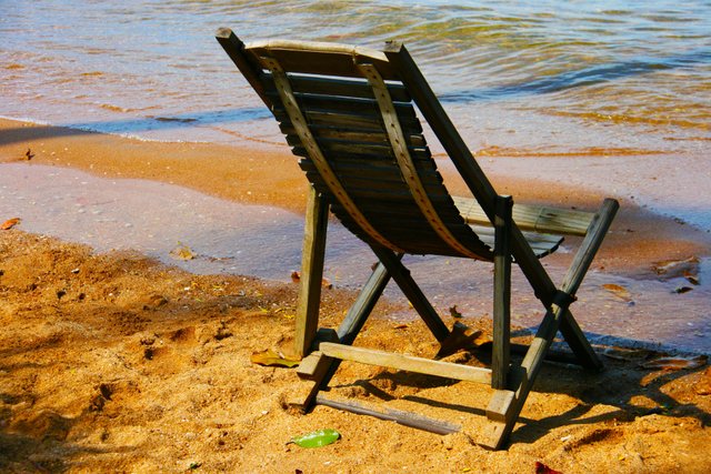 deckchair-977699.jpg