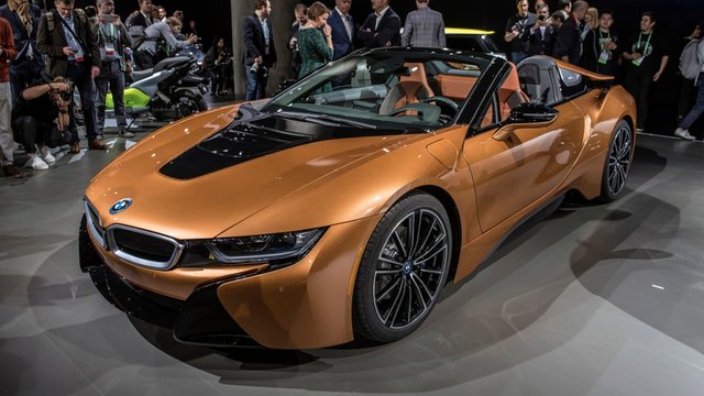 03-2019-bmw-i8-roadster-la-1.jpg