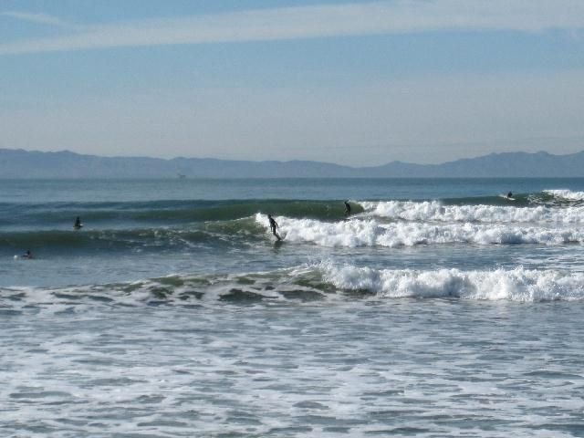 011510_surfers.jpg