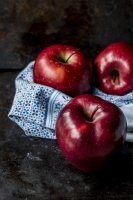 apple-linen-red-apple.jpg